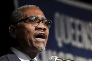 Chủ tịch Ủy ban Quân vụ Hạ viện Mỹ Gregory Meek.