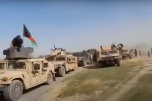 Taliban đã thu 700 xe tải và xe thiết giáp Humvee, cũng như hàng chục xe bọc thép và hệ thống pháo từ lực lượng an ninh Afghanistan.