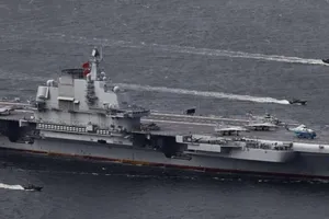 Trung Quốc đang tổ chức một cuộc tập trận quân sự lớn kéo dài sáu ngày dọc theo bờ biển phía đông của nước này ở biển Hoa Đông.