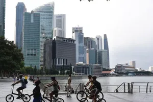 Mỹ nâng mức cảnh báo du lịch đến Singapore và Hong Kong vì COVID-19