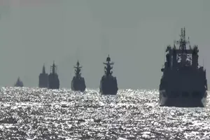 Đội tàu Nga và Trung Quốc bao gồm 10 chiếc, bắt đầu cuộc tuần tra chung vào ngày 17-10 và kết thúc thành công vào ngày 23-10.