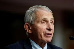Chuyên gia hàng đầu về bệnh truyền nhiễm ở Mỹ, Tiến sĩ Anthony Fauci phát biểu tại Washington hôm 4-11. 