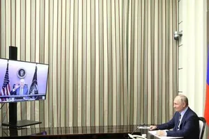 Tổng thống Nga Vladimir Putin có cuộc họp trực tuyến với người đồng cấp Mỹ Joe Biden hôm 7-12.