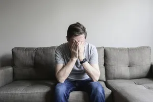 Nghiên cứu mới cho thấy những người nhiễm COVID-19 nhẹ vẫn bị ảnh hưởng đến trí nhớ và khả năng chú ý sau khi khỏi bệnh. 