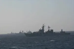 Cuộc tập trận có sự tham gia của tàu tuần dương tên lửa Varyag, tàu chống ngầm Đô đốc Tributs và tàu chở dầu Boris Butoma của Nga, cùng tàu khu trục mang tên lửa Urumqi và tàu tiếp tế Taihu của Trung Quốc.