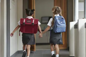 Chính quyền Scotland bị chỉ trích vì cho phép trẻ từ 13 tuổi quan hệ tình dục