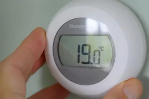 Bộ điều khiển máy sưởi trong nhà.