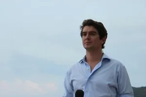 Phóng viên đài Fox News Benjamin Hall có mặt trên đảo Lesbos, Hy Lạp.