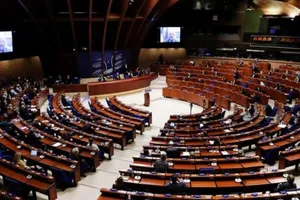 Thủ tướng Ukraine Denys Shmyhal phát biểu trước Hội đồng Nghị viện Ủy hội châu Âu ở Strasbourg, Pháp, vào ngày 14-3.