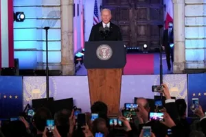 Tổng thống Mỹ Joe Biden phát biểu ở Warsaw, Ba Lan, ngày 26-3.
