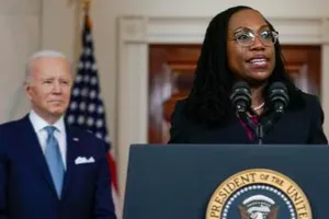 Tổng thống Joe Biden và bà Ketanji Brown Jackson.