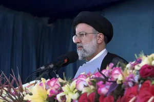 Tổng thống Iran Ebrahim Raisi trong buổi lễ duyệt binh duyệt binh ở Tehran, ngày 18-4.