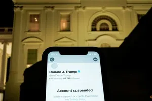 Sau vụ bạo loạn ở đồi Capitol vào tháng 1-2021, Twitter đã quyết định khóa vĩnh viễn tài khoản của ông Trump trên nền tảng mạng xã hội này.