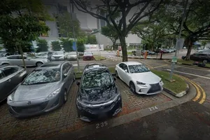 Hình ảnh chụp lại bãi đậu xe số 10 tại Đại học Quốc gia Singapore (NUS).