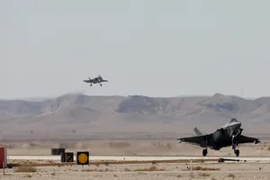2 chiếc tiêm kích tàng hình đa năng F-35A của Lực lượng Phòng vệ Israel do Mỹ sản xuất.