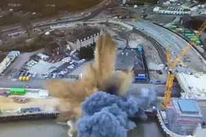 Quả bom từ Thế chiến II bất ngờ phát nổ.