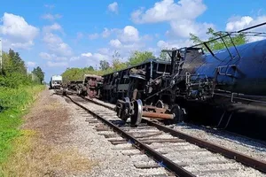 Tàu hỏa trật bánh ở hạt Manatee.
