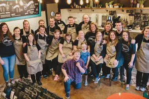 Hiện có hơn 400 người khuyết tật đang làm việc tại 20 chi nhánh của Bitty & Beau trên khắp 12 tiểu bang nước Mỹ.