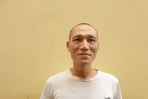 Bị bắt vì mua dâm nhân viên quán karaoke 13 tuổi