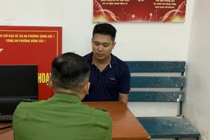 Tạm giữ thanh niên không chấp hành kiểm tra nồng độ cồn, đâm xe vào CSGT