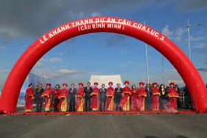 Quảng Ninh khánh thành cầu 1.700 tỷ nối đôi bờ vịnh Cửa Lục