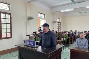 Cựu cán bộ xã tham ô tiền trợ cấp thờ cúng liệt sĩ lãnh 8 năm tù 