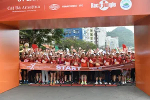 Lãnh đạo Hải Phòng tham gia giải chạy, kêu gọi mọi người rèn luyện sức khoẻ