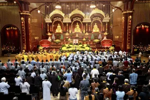 Hơn 1.000 tăng ni, phật tử Quảng Ninh tưởng niệm Tổng Bí thư Nguyễn Phú Trọng