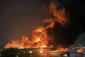 Cháy lớn ở KCN Tràng Duệ, hơn 1000m2 xưởng bị thiêu rụi
