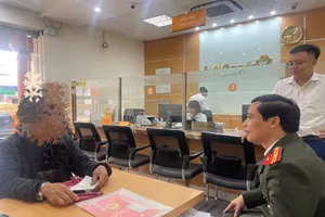 Một người đàn ông vay ngân hàng hơn 5 tỉ để chuyển cho người lạ