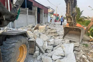 Hải Phòng: Đường nông thôn mới kiểu mẫu phải đào lên vì bê tông kém chất lượng