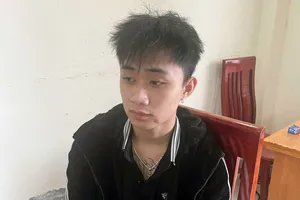 Chỉ 1 giờ, công an bắt được kẻ cướp tài sản của tài xế taxi 