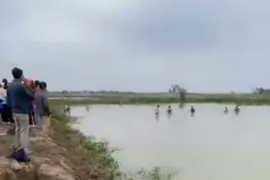 Thương tâm: 2 học sinh lớp 5 đuối nước khi tắm ao