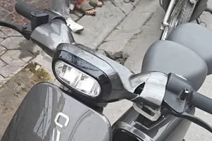 Nhóm thanh thiếu niên cướp xe máy điện