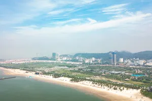 Quảng Ninh xác minh thông tin du khách tố bị tài xế xe điện đe dọa 