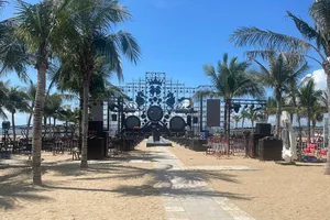 5 thanh thiếu niên thương vong vì bị điện giật ở bể bơi của quán bar 