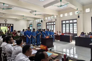 Tòa tuyên án vụ các cựu cán bộ Hải quan Hải Phòng tiếp tay cho buôn lậu