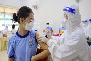 Lên phương án sẵn sàng tiêm vaccine COVID-19 cho trẻ 5-11 tuổi