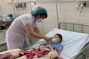 Tràn dịch màng phổi sau 2 tuần khỏi COVID-19