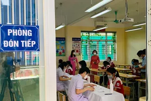 Tiêm vaccine COVID-19 có ảnh hưởng đến sức khoẻ sinh sản của trẻ?