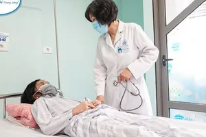 Em gái 4 tuổi hiến tuỷ xương cứu sống chị ruột 