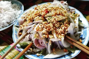 Bộ Y tế cảnh báo 4 triệu chứng mắc bệnh sán lá gan từ thói quen ăn gỏi cá