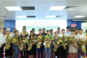 10 cặp vợ chồng hiếm muộn khó khăn được thụ tinh ống nghiệm miễn phí 