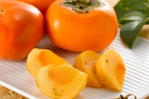 Người phụ nữ nhập viện cấp cứu chỉ vì ăn 5 quả hồng