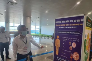 Kiểm tra phòng, chống dịch đậu mùa khỉ tại sân bay Nội Bài 