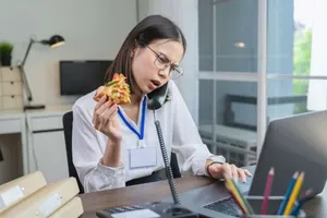 Lý do dân văn phòng hay bị đau dạ dày 