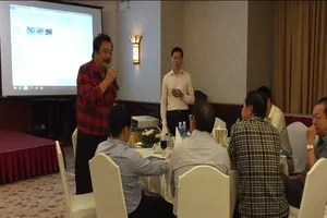 Dr Thanh ra sách 'vạch' chuyện nhà mình