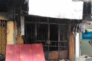 Clip: Nhân chứng kể lại vụ cháy ở đường Lê Văn Sỹ