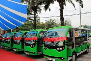 Trải nghiệm xe buýt điện đầu tiên ở TP.HCM