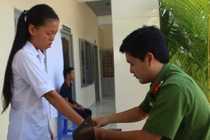 Người dân xã Thạnh An được làm căn cước miễn phí